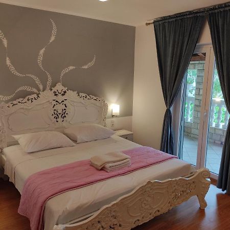 Apartments Milka Vodice Ngoại thất bức ảnh