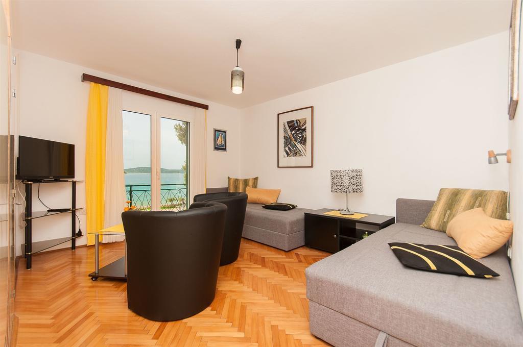 Apartments Milka Vodice Ngoại thất bức ảnh