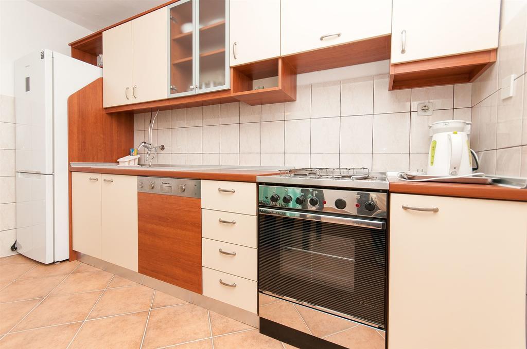 Apartments Milka Vodice Ngoại thất bức ảnh