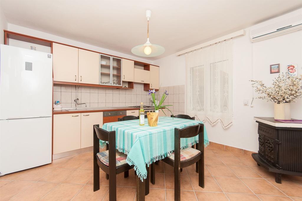 Apartments Milka Vodice Ngoại thất bức ảnh